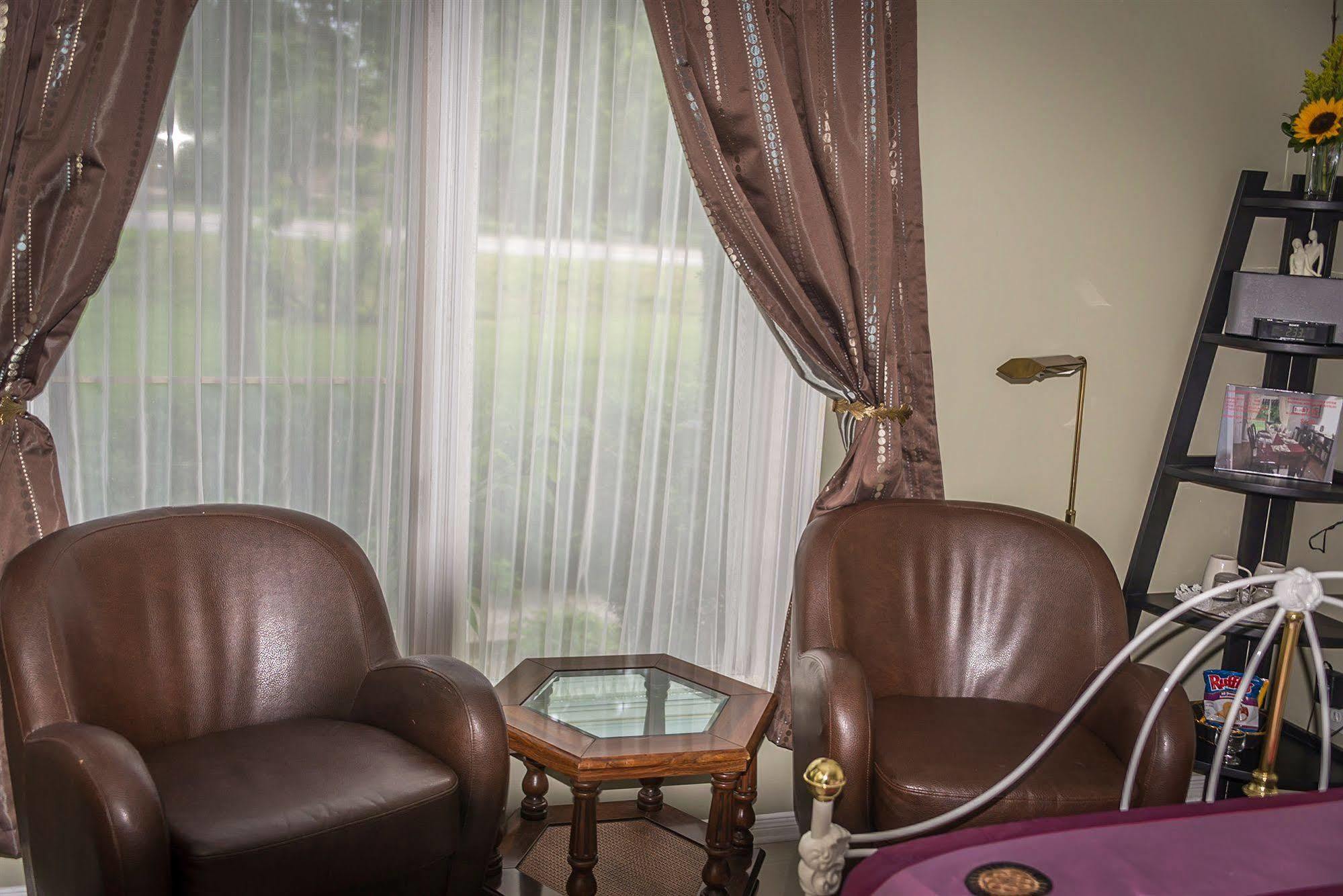 La Villa Rivermead Гатіно Екстер'єр фото